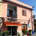 Arcobaleno 住宿加早餐酒店 3*